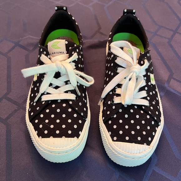 Cariuma women’s size 7 OCA Low - Picture 4 of 5